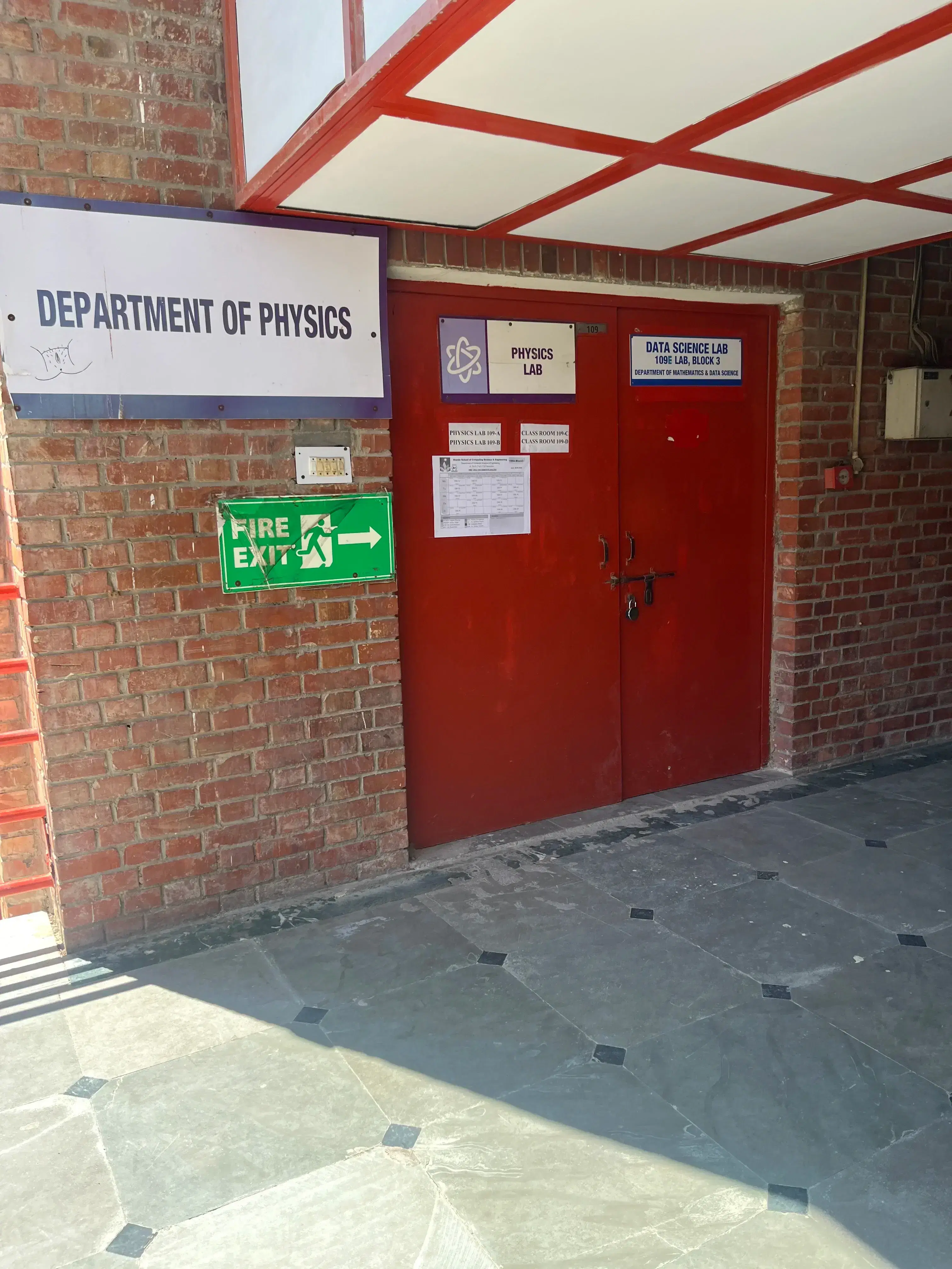 Sharda University Academic Building photo 18